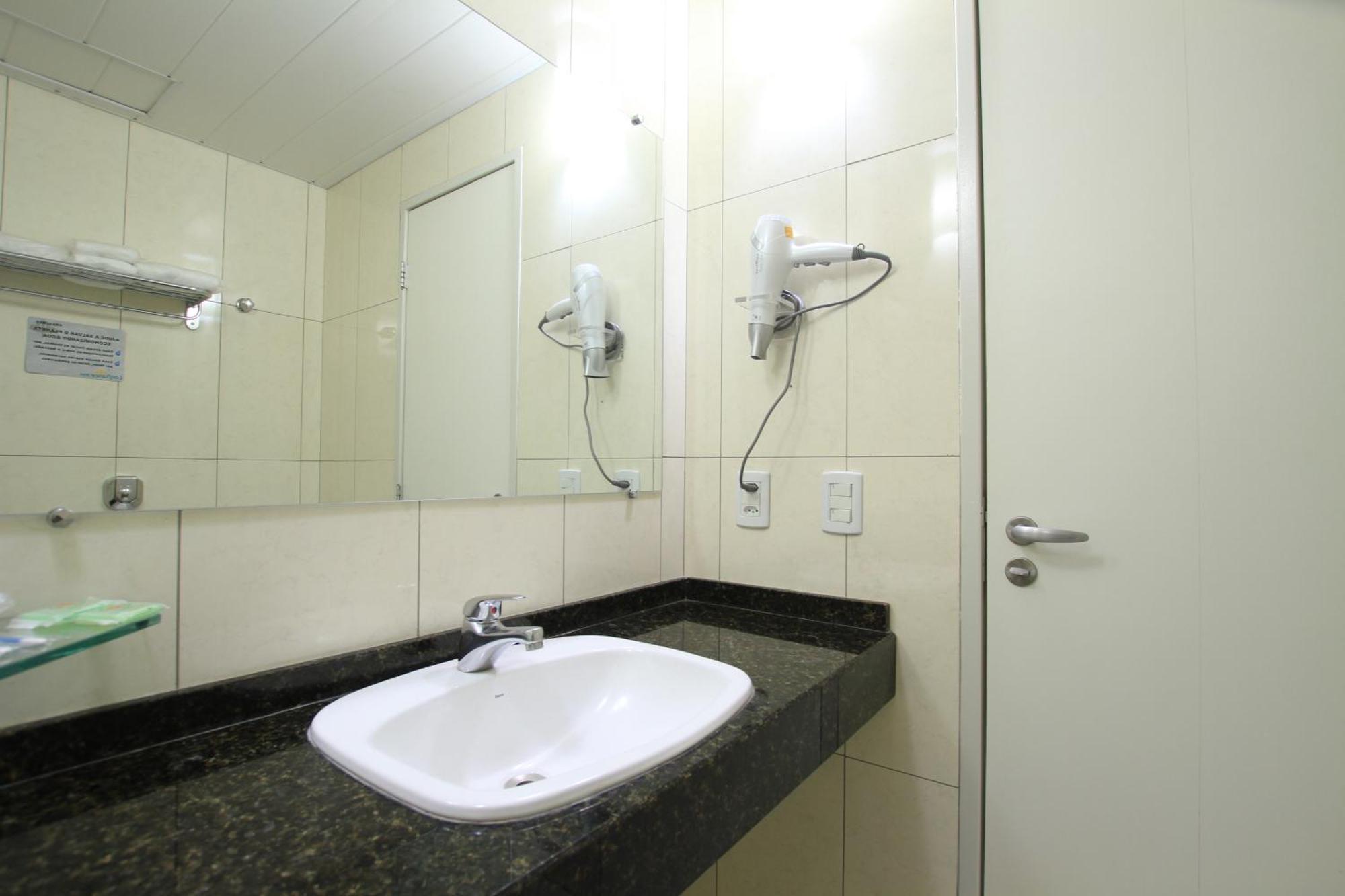 Hotel Confiance Prime Batel กูรีตีบา ห้อง รูปภาพ